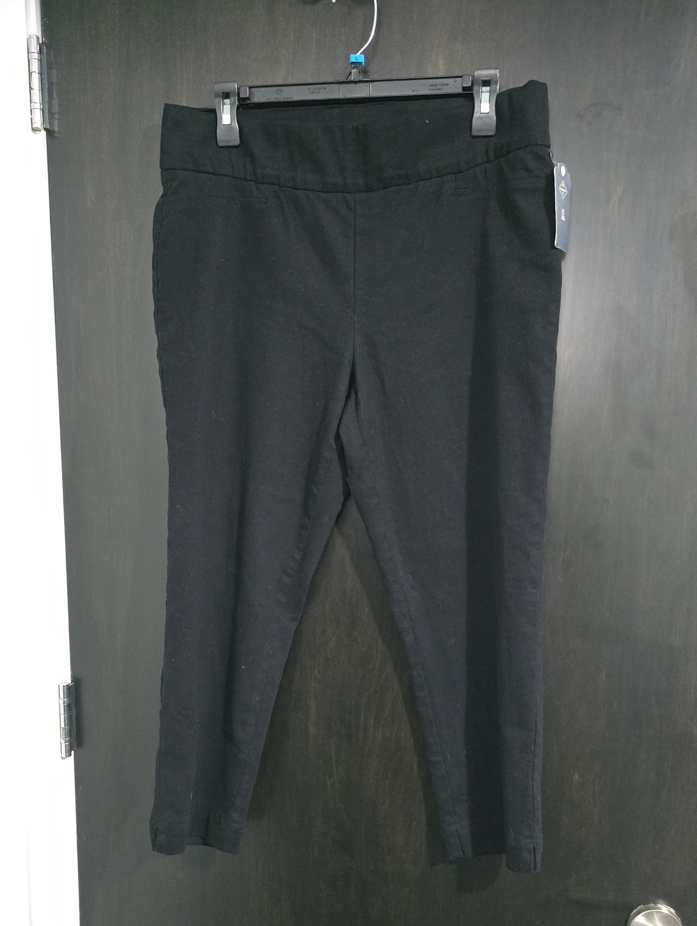 St John's Bay NWT Jet Black Capris 14P